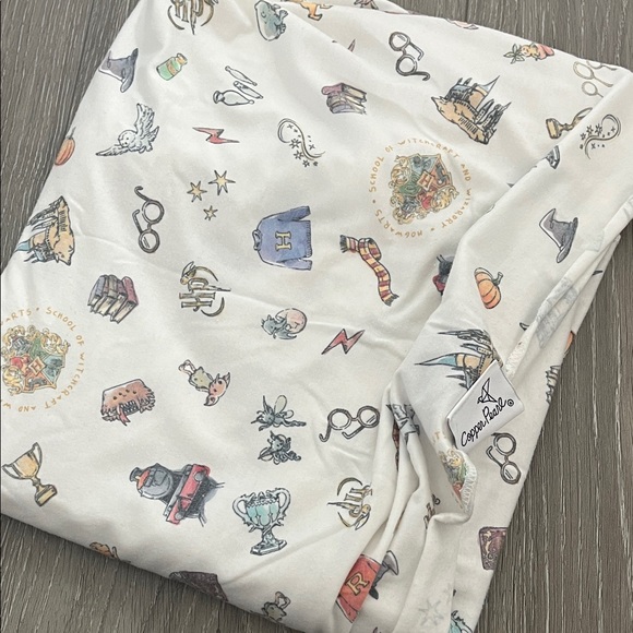 Harry Potter Wizarding World Knit Swaddle Blanket - Picture 5 of 5